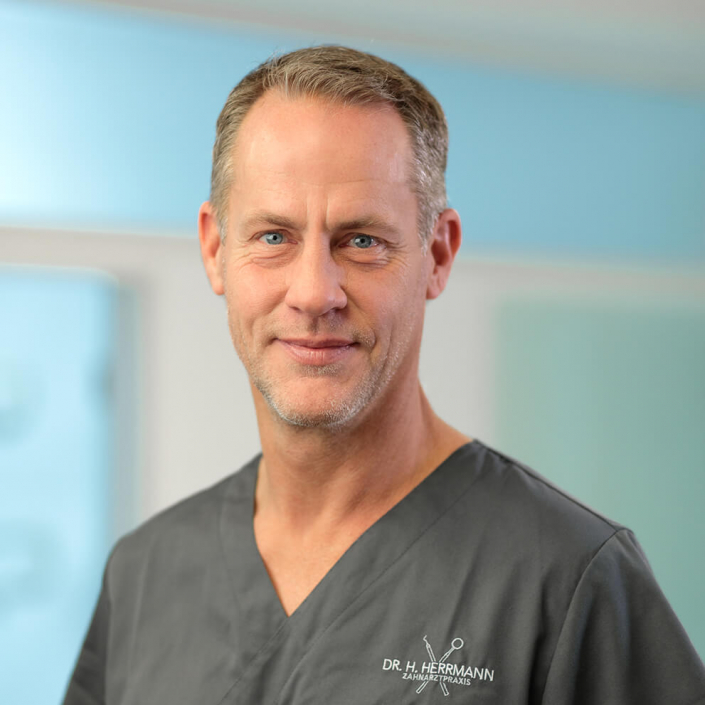 Vita Dr. Hans Herrmann Dr. Hans Herrmann Zahnarzt Traunstein